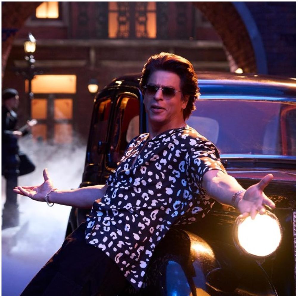 'Shah Rukh Khan ne Hindustan ko hila dia,' says BMCM producer Vashu Bhagnani; calls Akshay Kumar 'guni actor' 'Shah Rukh Khan ne Hindustan ko hila dia,' says BMCM producer Vashu Bhagnani; calls Akshay Kumar 'guni actor'
