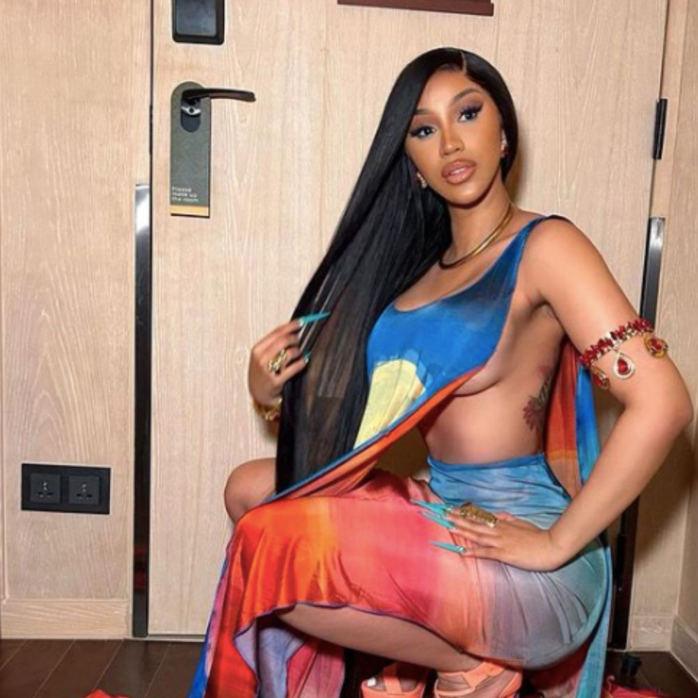 Cardi B Says She Is ‘Done with Arguing’; Ends Online Feuds and Calls for Face-to-Face Confrontation Cardi B Says She Is ‘Done with Arguing’; Ends Online Feuds and Calls for Face-to-Face Confrontation