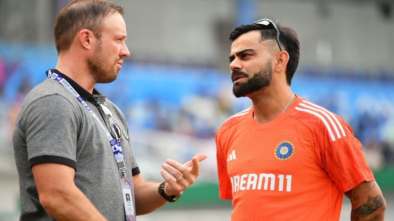 ‘Virat Kohli Has Hinted…’: Did AB de Villiers Imply Former RCB Skipper’s Return to Competitive Cricket in IPL 2024?