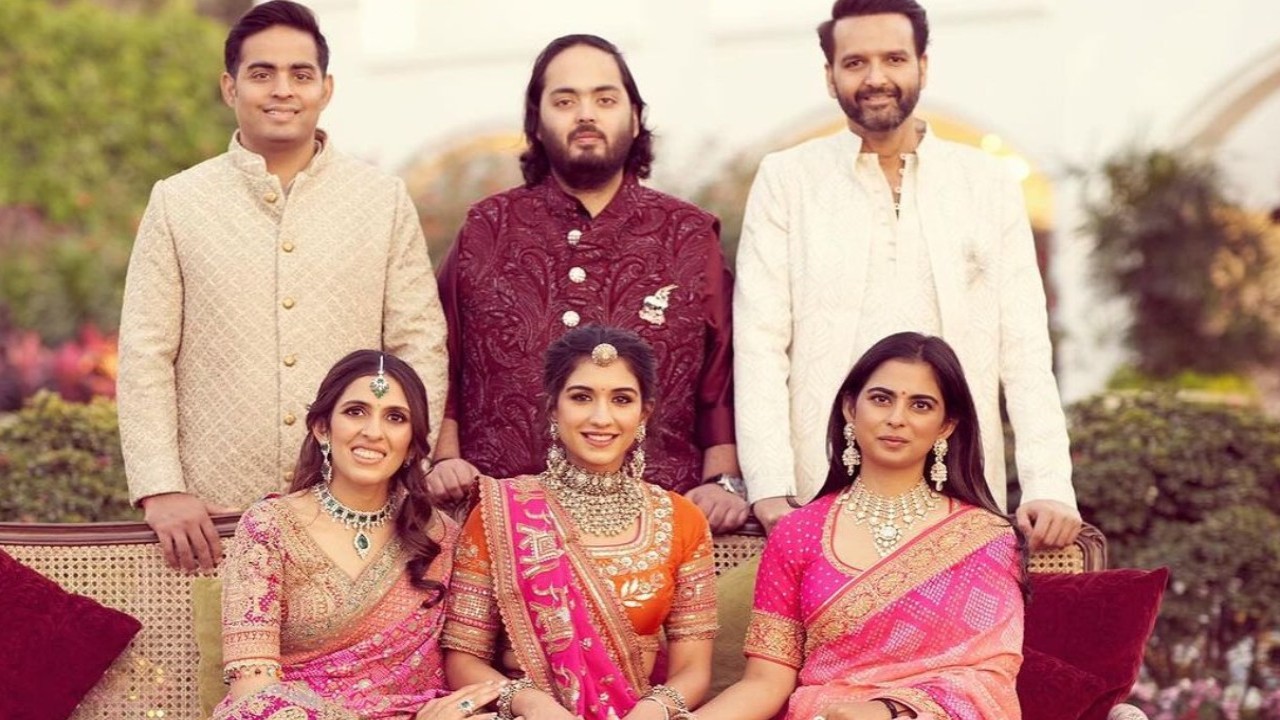 Anant Ambani-Radhika Merchant, Isha-Anand, Akash-Shloka exude royalty as they pose for picture perfect frame