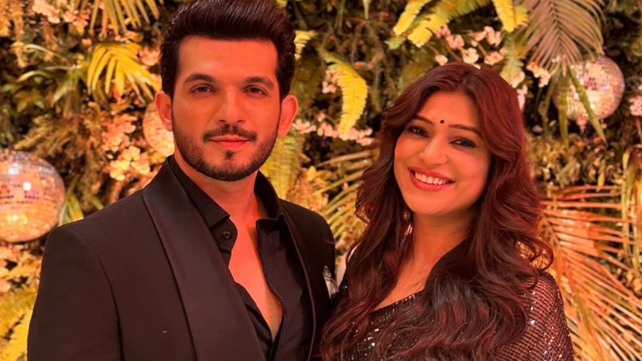 Arjun Bijlani pens punny note for Neha Swami including his hit shows to celebrate 21 years of togetherness