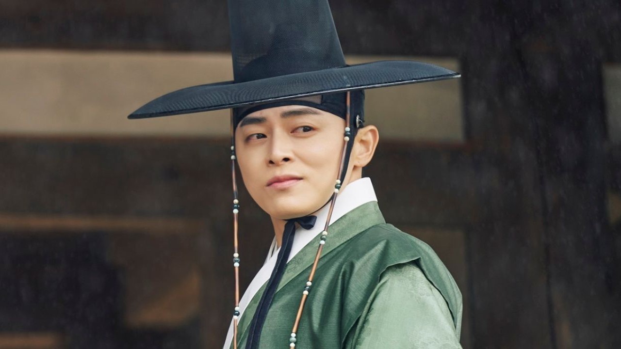 EXCLUSIVE: Captivating the King’s Jo Jung Suk reveals if he’d win against Shin Se Kyung in baduk and more