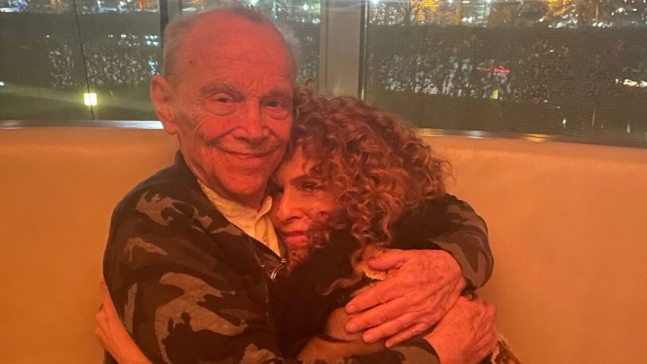 Joel Gray Celebrates 92nd Birthday With Daughter Jennifer Grey And Cabaret Cast Members; Deets Inside