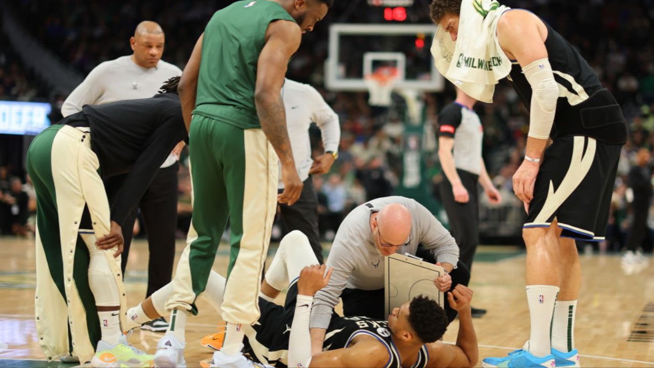 Bucks Injury Report: Will Giannis Antetokounmpo Play Against Pacers in Game 4 on Sunday Night?