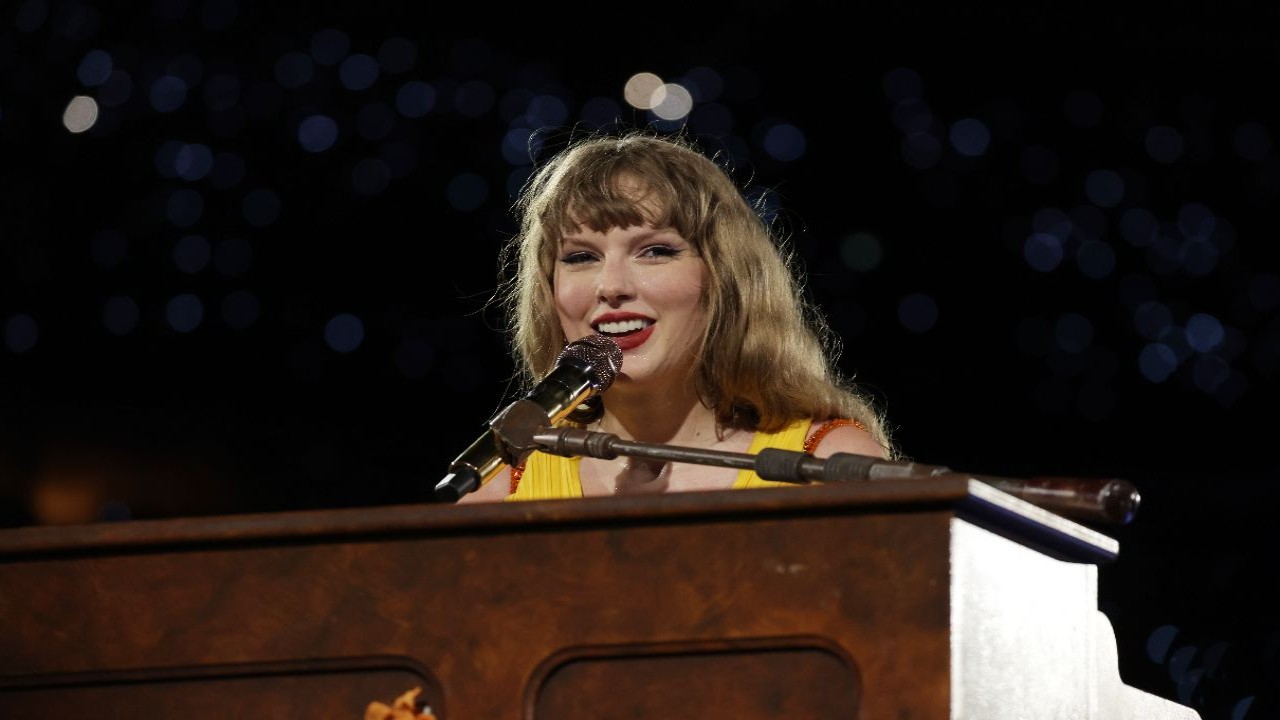 Taylor Swift Makes History As First Artist To Occupy Top 14 Spots On Billboard Hot 100 Chart; Fortnight Leads Way