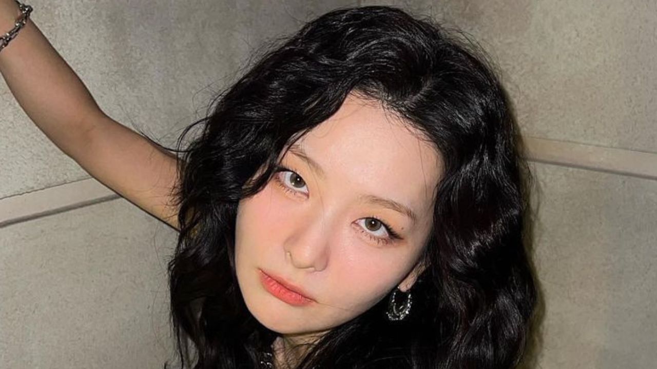 Read Velvet's Seulgi