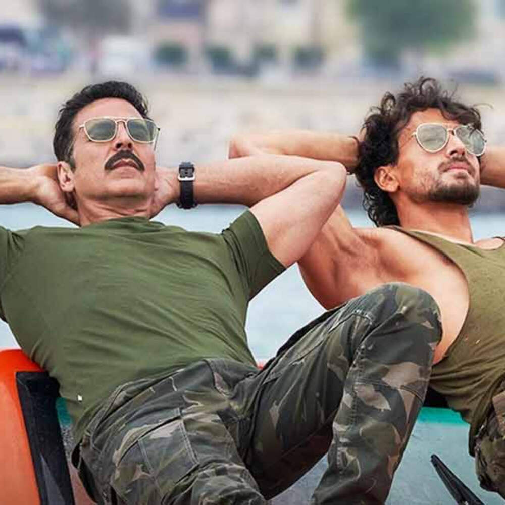 Bade Miyan Chote Miyan Box Office: Collects USD 2.90M in Extended Weekend Overseas, Decent in Middle East Bade Miyan Chote Miyan Box Office: Collects USD 2.90M in Extended Weekend Overseas, Decent in Middle East