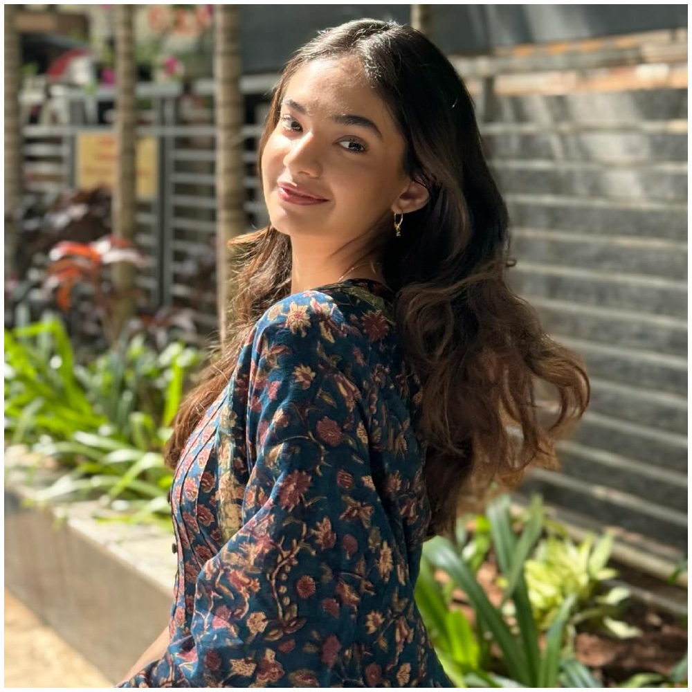 EXCLUSIVE: Anushka Sen is ‘inspired’ by Shah Rukh Khan, 'looks up to' Priyanka Chopra; expresses desire to work with them