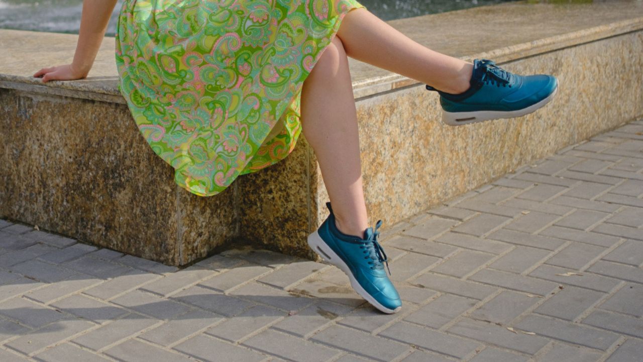 Athletic Sneakers/Running Shoes