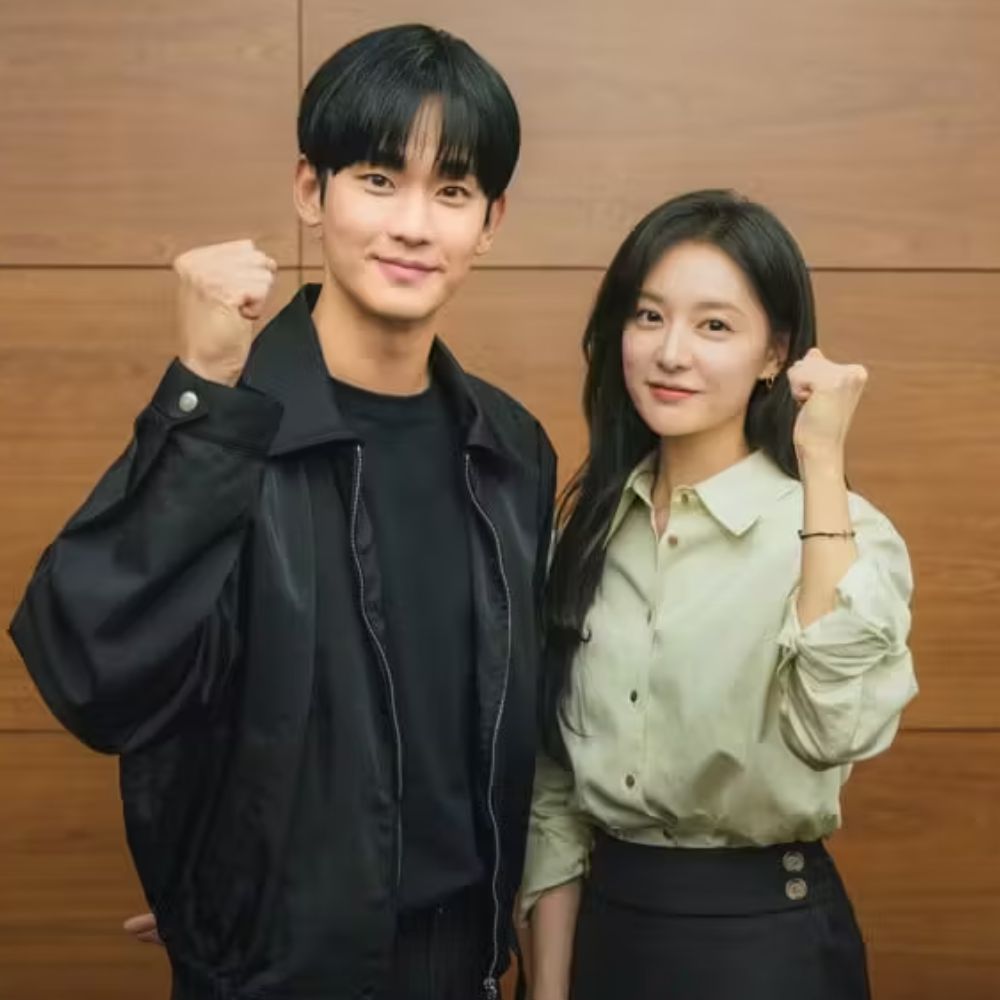 Queen of Tears' Kim Soo Hyun-Kim Ji Won lead most popular Korean actors in 2nd week of April; Full list Queen of Tears' Kim Soo Hyun-Kim Ji Won lead most popular Korean actors in 2nd week of April; Full list