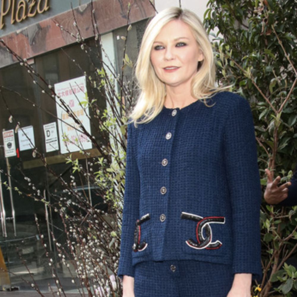 Exploring the Net Worth, Wealth, Early Life And Fortune Of 'Eternal Sunshine of the Spotless Mind' Actress Kirsten Dunst Exploring the Net Worth, Wealth, Early Life And Fortune Of 'Eternal Sunshine of the Spotless Mind' Actress Kirsten Dunst