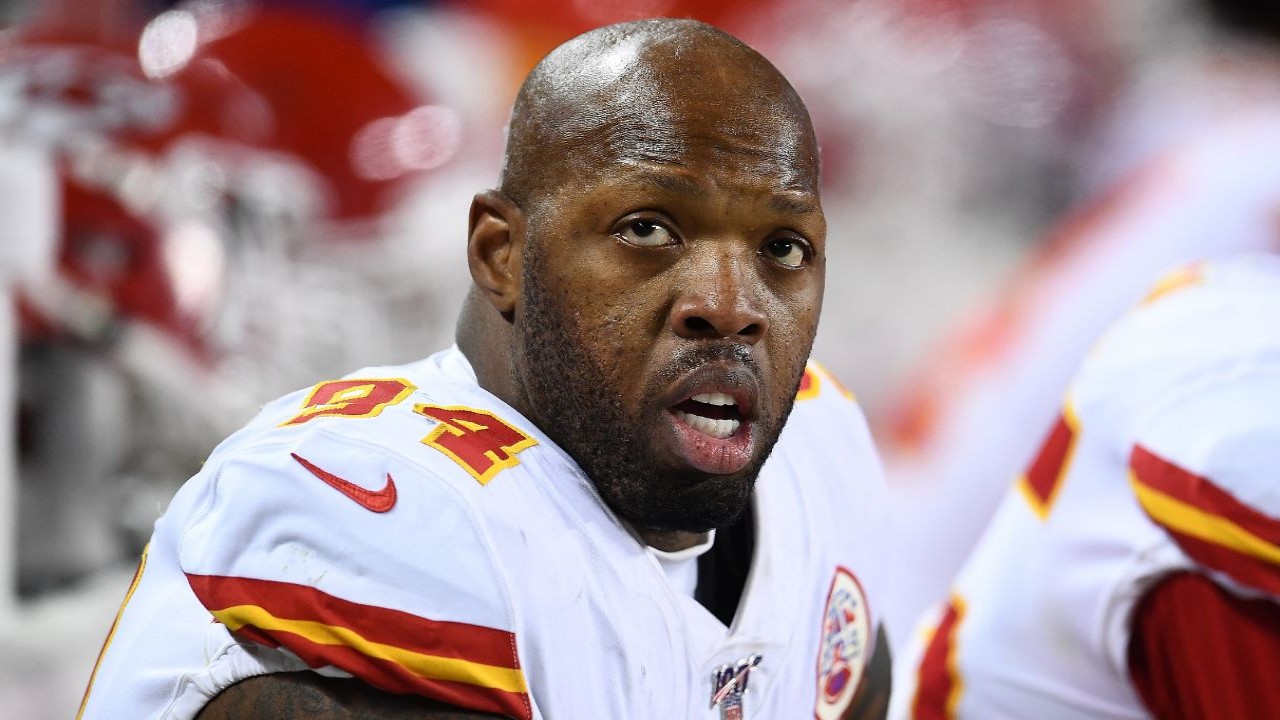 Report: Former NFL Star Terrell Suggs Arrested in Arizona for Pulling Out Gun Outside Starbucks