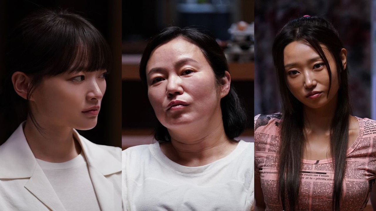 Chun Woo Hee stays calm amidst tense discussion with Kim Geum Soon, Ryu Abel, Roy Choi In The Atypical Family’s stills