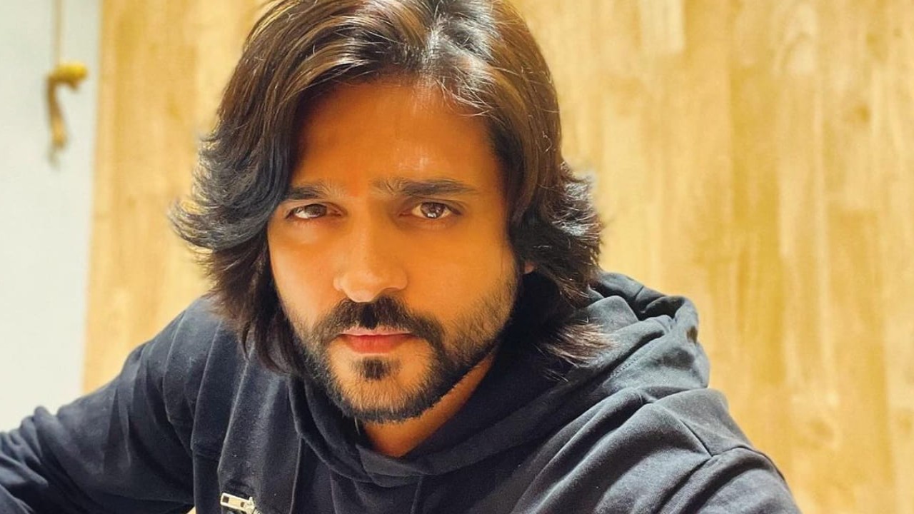 Chandragupta Maurya fame Ashish Sharma's father on life-support; actor requests fans to pray