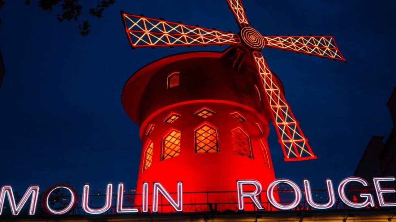 Iconic blades of Moulin Rouge windmill in Paris collapse; Here’s what we know 