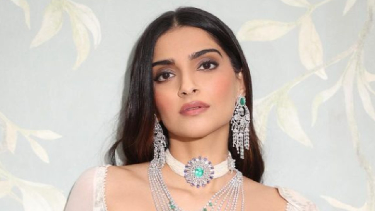 Sonam Kapoor talks about feeling 'traumatized' after gaining 32 kg weight during pregnancy