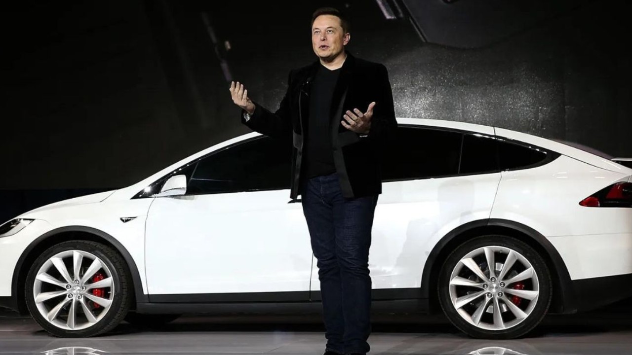 Elon Musk's Tesla Shares Edge Higher Ahead Of Q1 results;Company Struggles Amid Layoffs And Price Cuts 