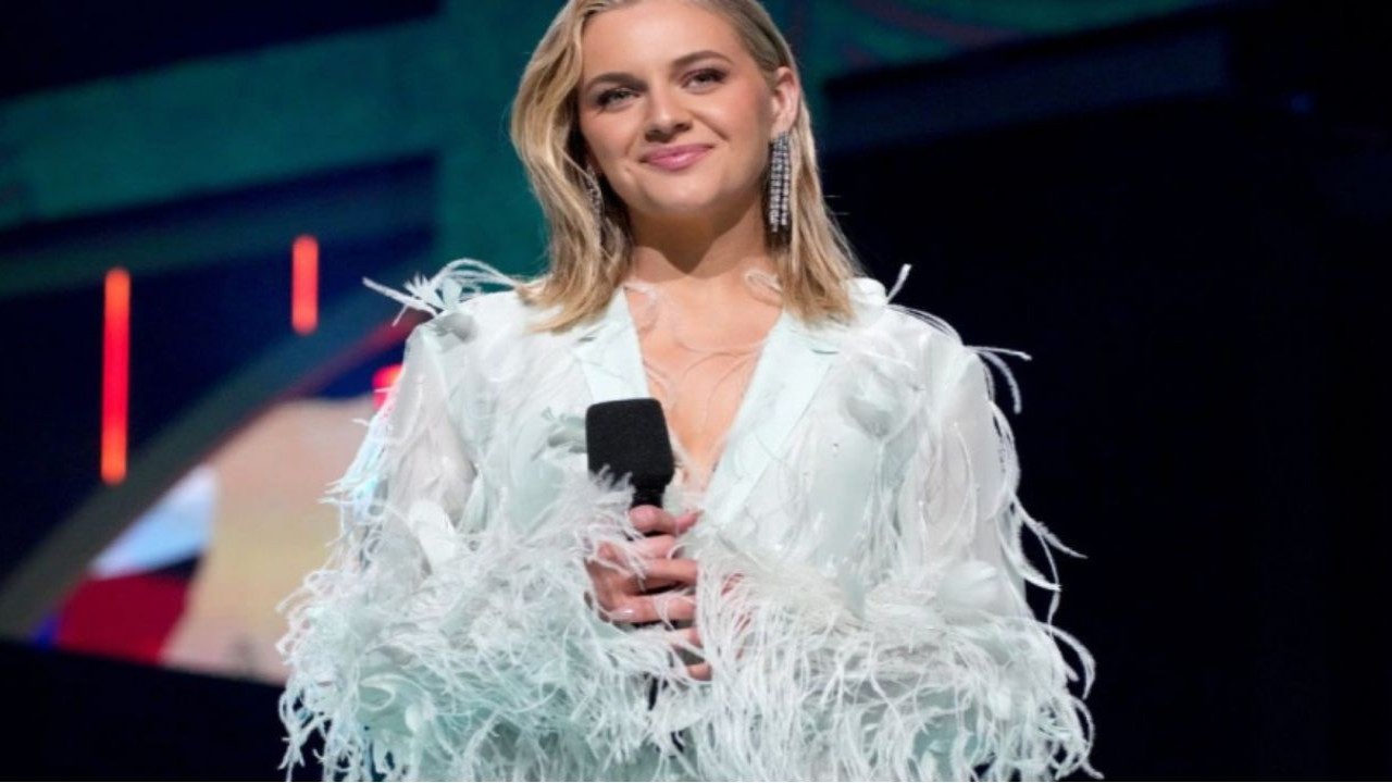 ‘I Really Enjoy It': Kelsea Ballerini Talks About Hosting CMT Music Awards Fourth And Final Time