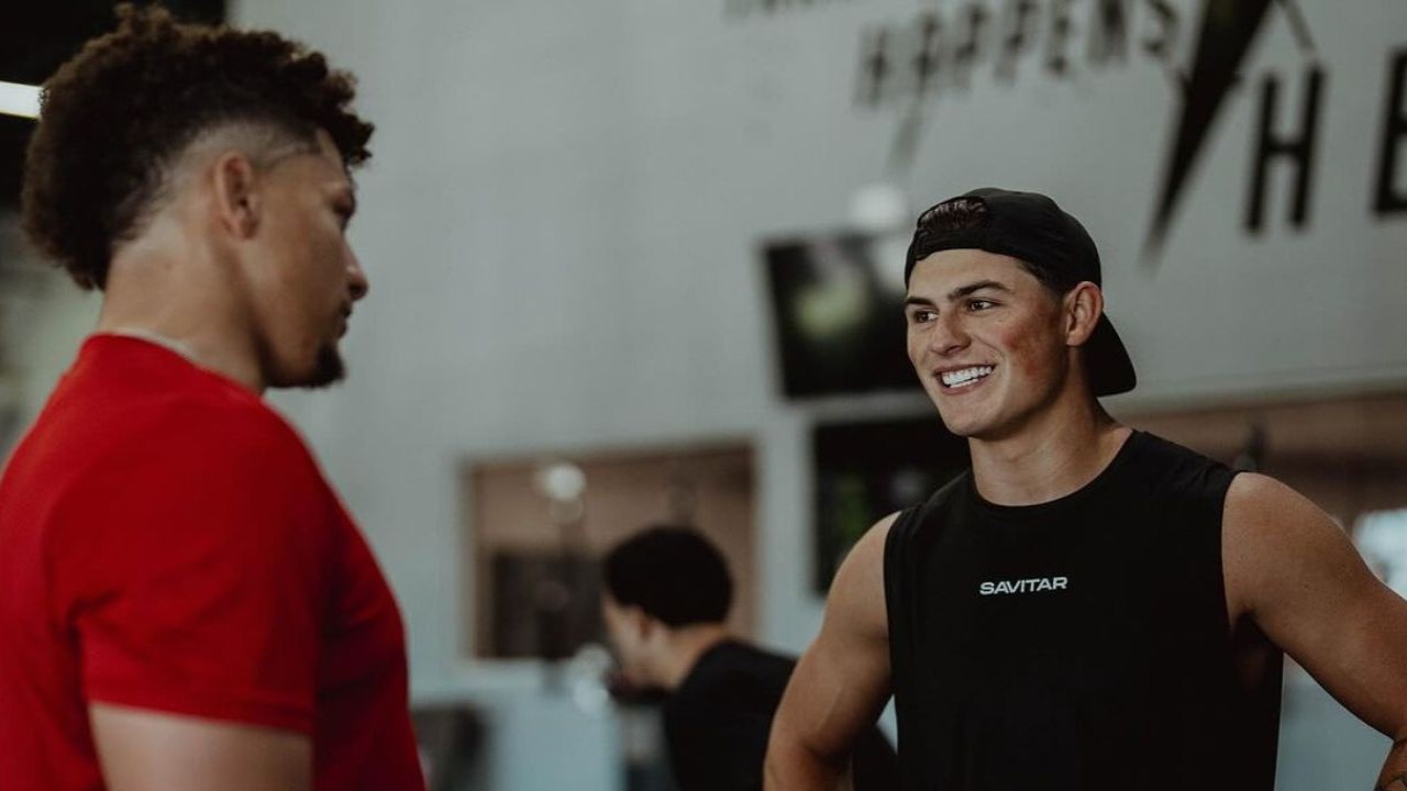 Patrick Mahomes Is Helping Louis Rees-Zammit Adjust to NFL After Ex-Rugby Player Becomes Chiefs' New Star Hire
