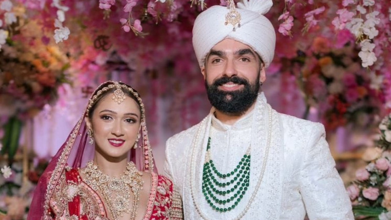 Kaisi Yeh Yaariaan's Krissann Barretto and Nathan Karmchandani look regal in their Indian wedding PICS