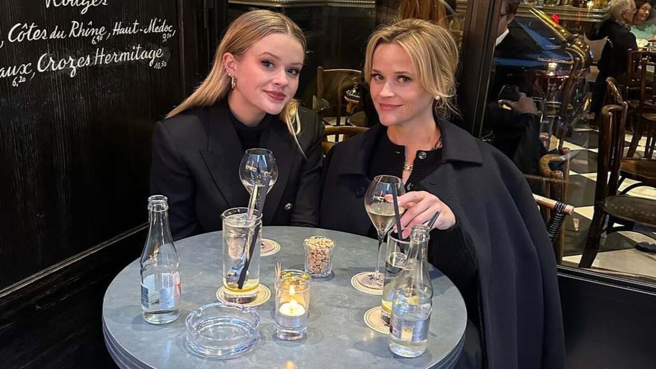 Reese Witherspoon Opens Up About Her Daughter On FRIENDS Set; Here's What She Said