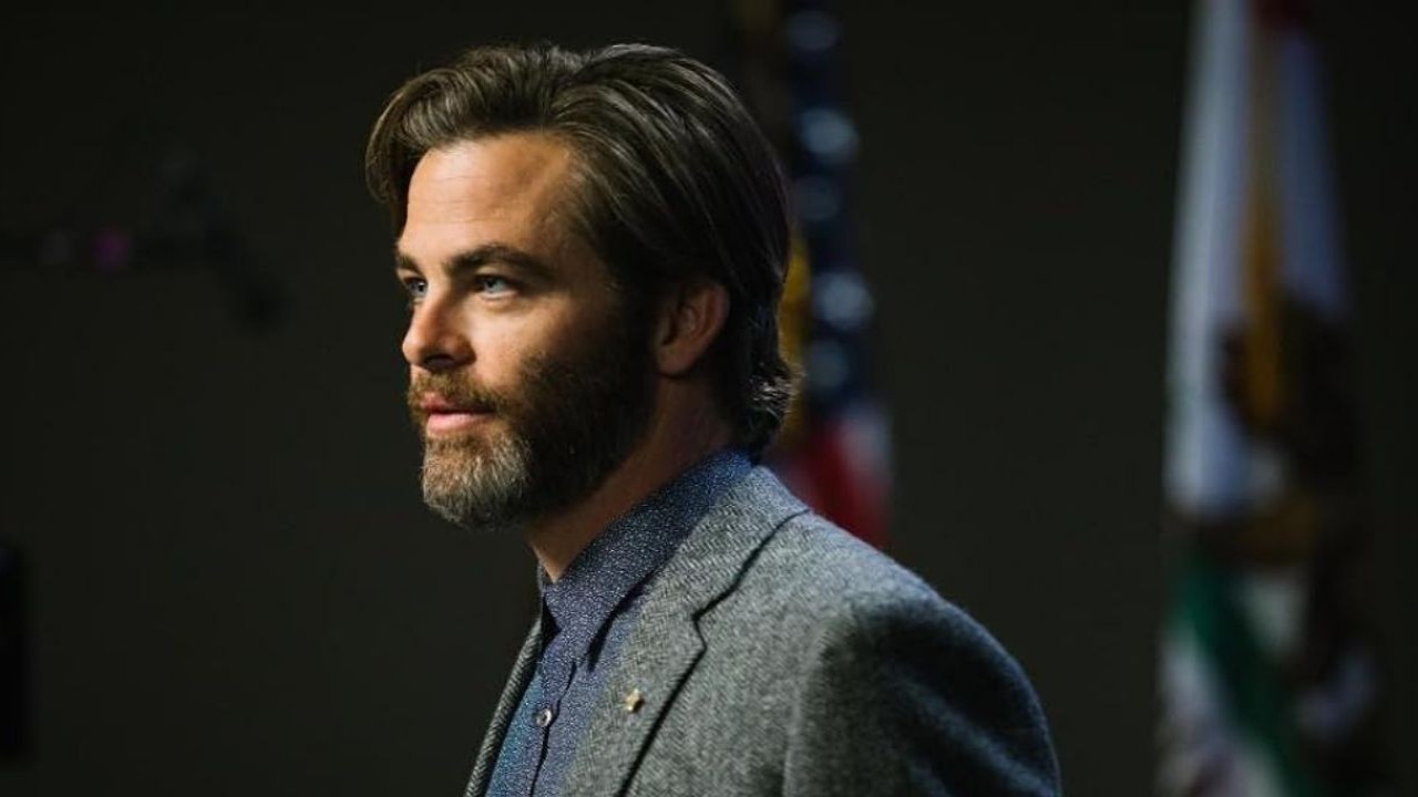 Chris Pine Reveals He Grew Up Idolizing Hollywood Greats; Says He Used to Pretend to be Tom Cruise in Top Gun