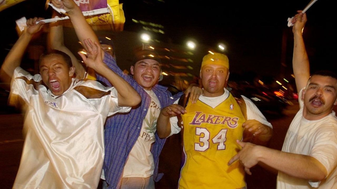 Did Lakers Fans Celebrate on Streets After Winning Game 4 Against Nuggets? Exploring Viral Video Claim 