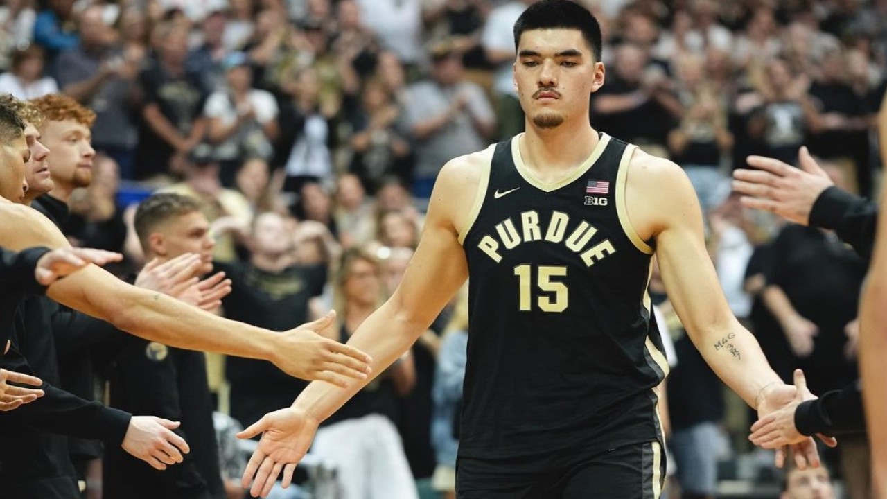  Purdue’s Two Times Player of the Year Zach Edey Says He ‘Felt Like It Was Time’ to Enter 2024 NBA Draft