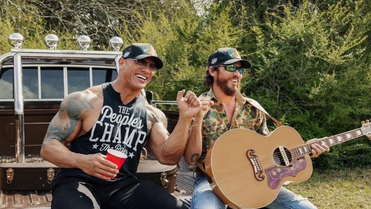  Chris Janson Releases MV For Summer Song Whatcha See Is Whatcha Get Ft. Pal Dwayne Johnson; Deets Here