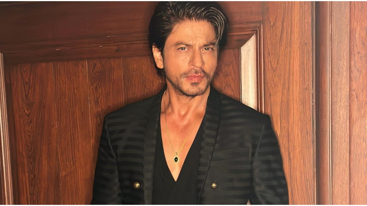 THIS English cricketer would like Shah Rukh Khan to act in his biopic; can you guess?