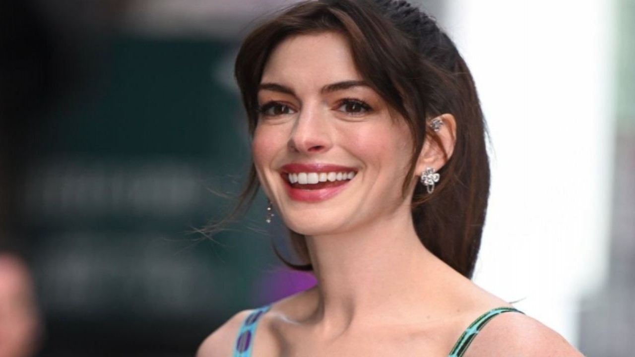 Anne Hathaway Shares She Is Sober For Over Five Years; Actress Says, 'I Don’t Normally Talk About It, But...'