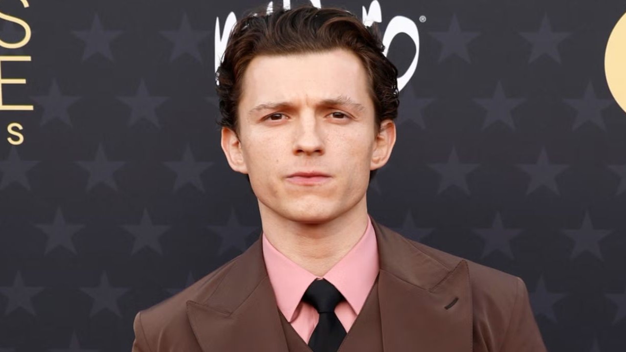 Video Of Tom Holland Greeting Fans From Theatre Balcony After Romeo And Juliet Broadway Performance Goes Viral Online; See Here
