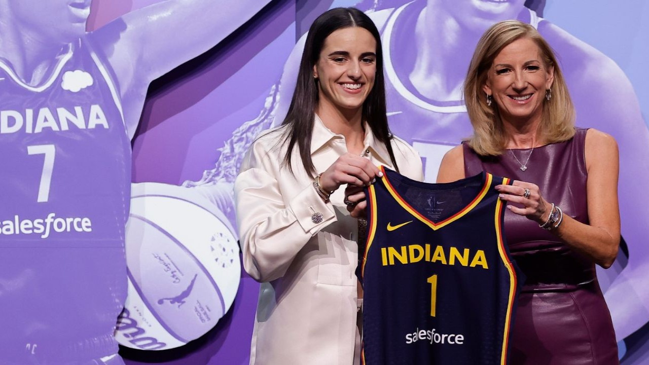 Caitlin Clark's WNBA Debut: When and Where to Watch Indiana Fever vs Connecticut Sun 
