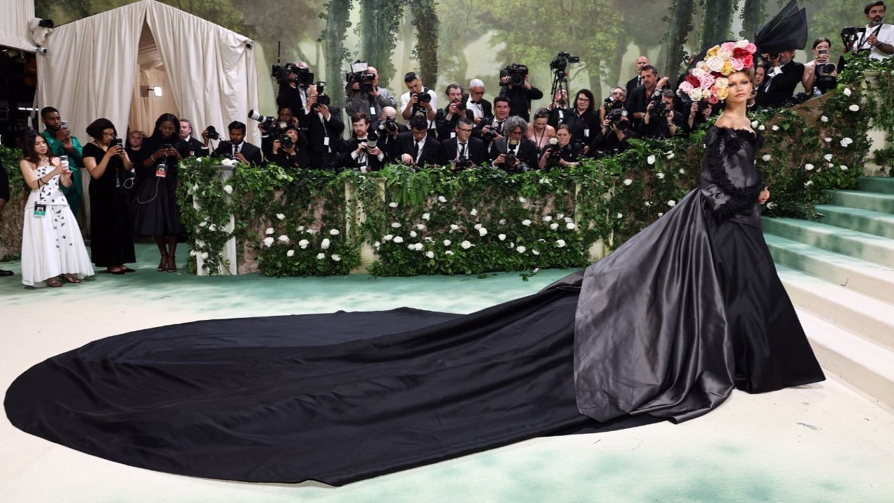 Met Gala 2024: Zendaya Unveils Second Look In Black Victorian Gown; Internet Calls Her 'Fashion Icon Of This Generation' 