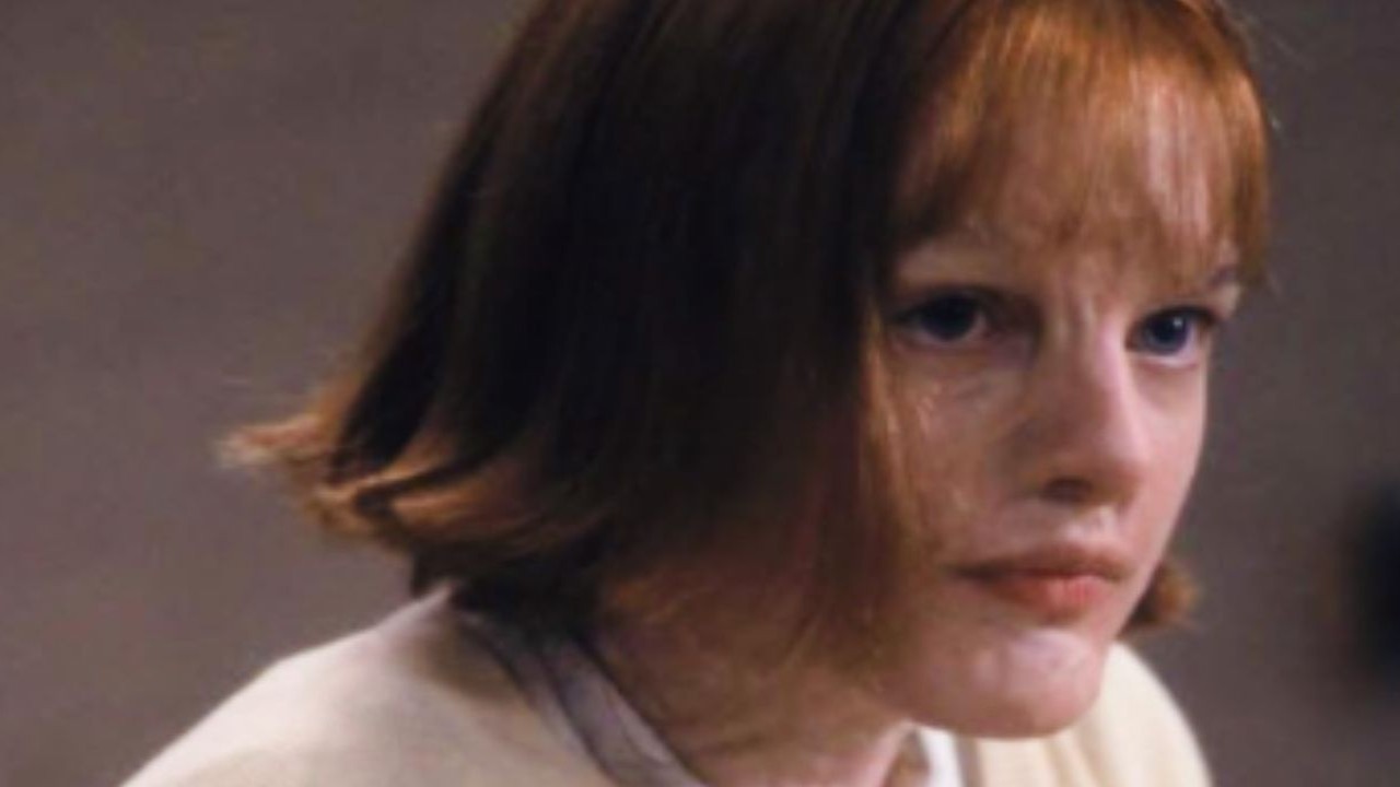 Elisabeth Moss Reveals Division In Girl, Interrupted Cast; Split Between ‘Winona Ryder Camp And Angelina Jolie Camp’
