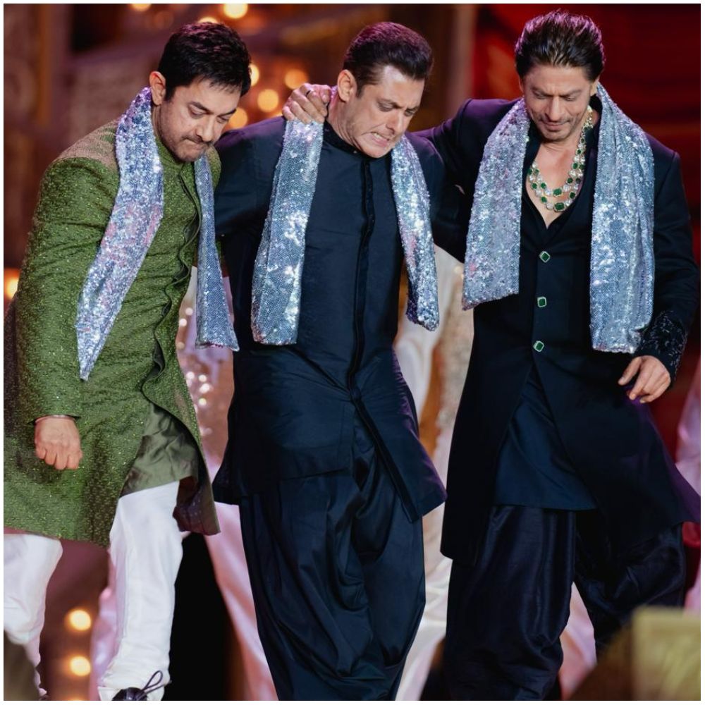 EXCLUSIVE: Were Shah Rukh Khan, Salman Khan, Aamir Khan 1st choice for Om Jai Jagdish? Anupam Kher clarifies EXCLUSIVE: Were Shah Rukh Khan, Salman Khan, Aamir Khan 1st choice for Om Jai Jagdish? Anupam Kher clarifies