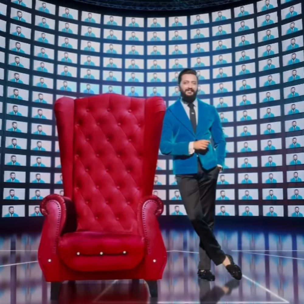 WATCH: Riteish Deshmukh turns host for Bigg Boss Marathi 5, replacing Mahesh Manjrekar; elated fans welcome him WATCH: Riteish Deshmukh turns host for Bigg Boss Marathi 5, replacing Mahesh Manjrekar; elated fans welcome him