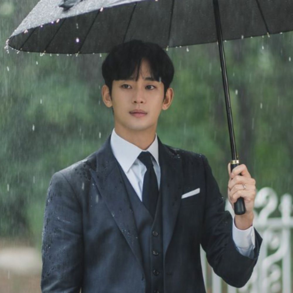 Kim Soo Hyun's net worth: From USD 6.4 million penthouse to swanky properties; exploring Queen of Tears star's estimated wealth Kim Soo Hyun's net worth: From USD 6.4 million penthouse to swanky properties; exploring Queen of Tears star's estimated wealth
