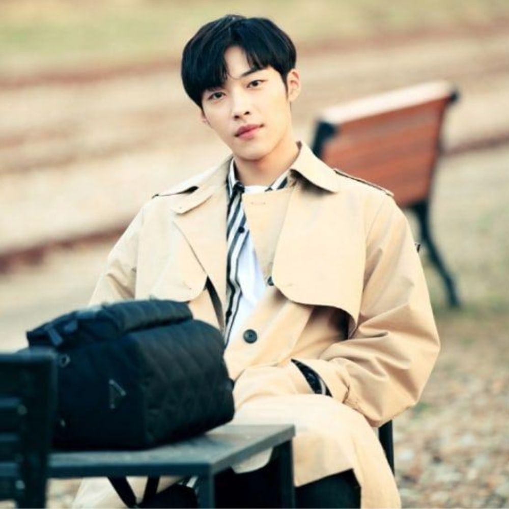 9 Woo Do Hwan movies and TV shows that are absolute must-watch: Bloodhounds, Tempted, Save Me 9 Woo Do Hwan movies and TV shows that are absolute must-watch: Bloodhounds, Tempted, Save Me
