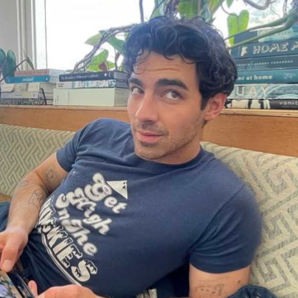 Did Joe Jonas Address Divorce From Sophie Turner In New Music Teaser? Find Out As He Sings About Being 'Miserable' Did Joe Jonas Address Divorce From Sophie Turner In New Music Teaser? Find Out As He Sings About Being 'Miserable'