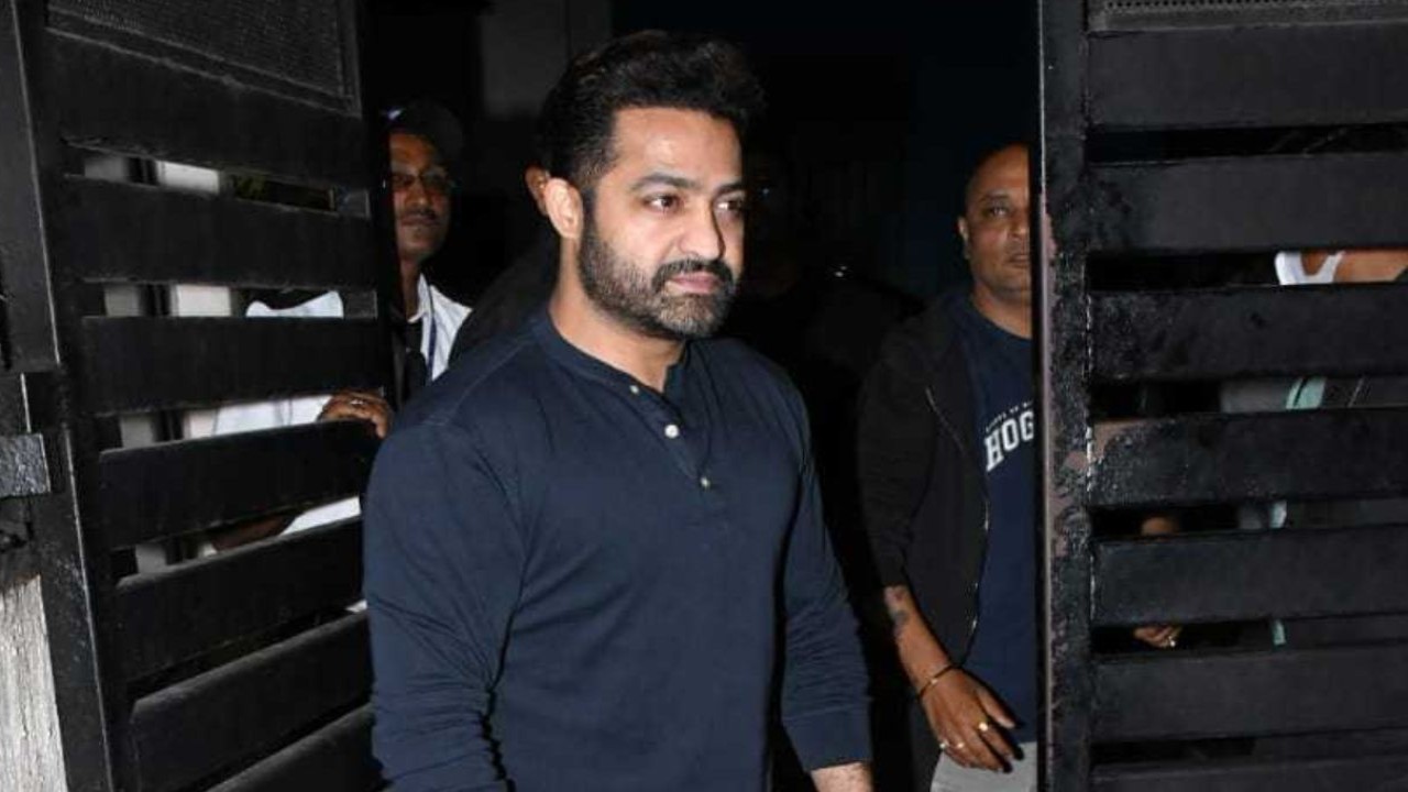 WATCH: Jr NTR spotted at Kalina airport post War 2 Mumbai schedule wrap up; heads back home for Lok Sabha Elections