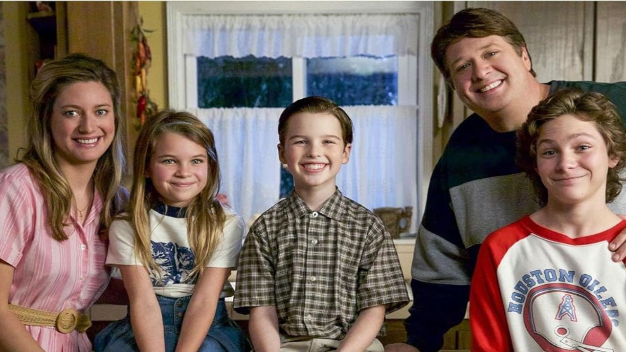 A still from the series Young Sheldon (IMDb)