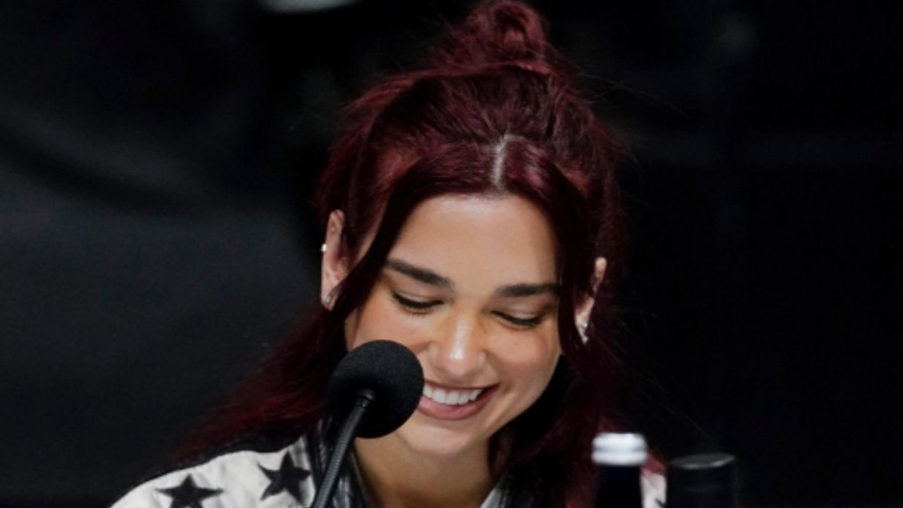 ‘Looking On The Bright Side’: Dua Lipa Explains Radical Optimism, Debuts as Guest Host on Saturday Night Live