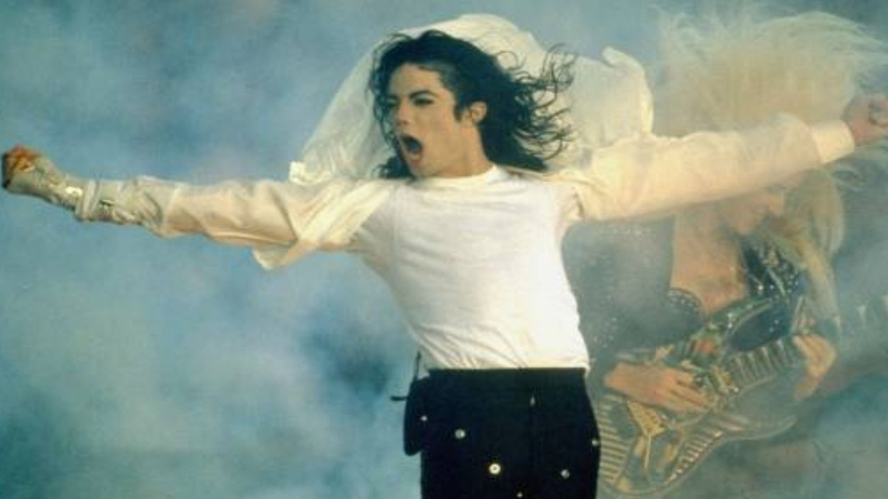 How Michael Jackson Changed NFL’s Super Bowl Halftime Game Forever In 1993