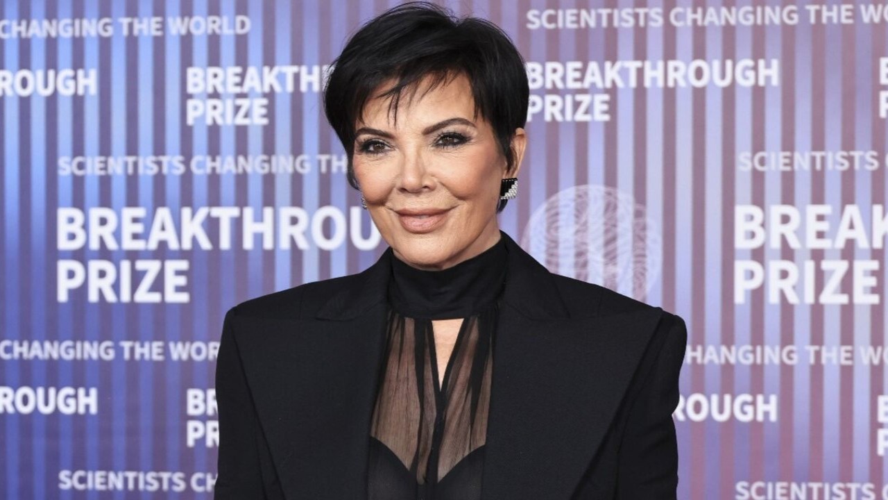 Kris Jenner Confirmed Her Diagnosis With Tumor In The Kardashian’s New Trailer