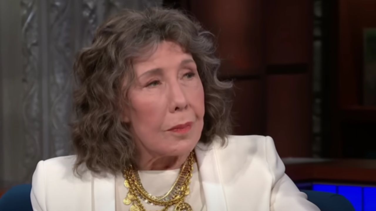 Lily Tomlin ( Image via YouTube/ The Late Show With Stephen Colbert)