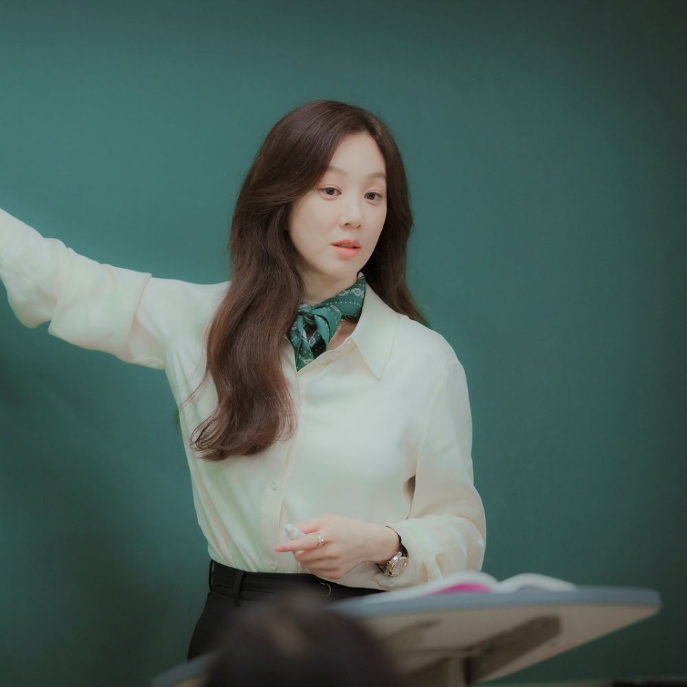EXCLUSIVE: Jung Ryeo Won on romancing Wi Ha Joon for The Midnight Romance in Hagwon and heartfluttering scenes EXCLUSIVE: Jung Ryeo Won on romancing Wi Ha Joon for The Midnight Romance in Hagwon and heartfluttering scenes