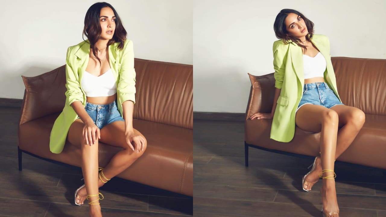 Kiara Advani in blazer and denim shorts ( PC: Gauravi Desai) 