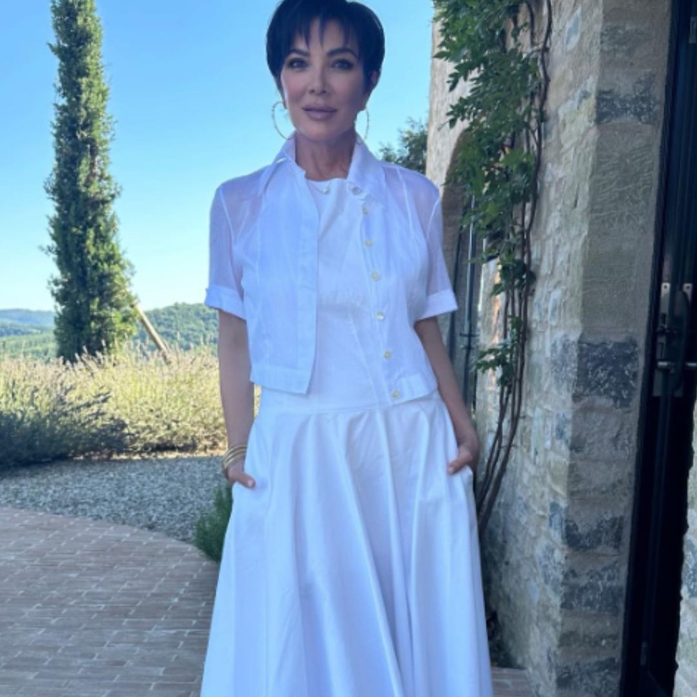 Kris Jenner's Surrogacy Offer At 68 Sparks Conversation On The Kardashians Latest Episode, Check It Out Kris Jenner's Surrogacy Offer At 68 Sparks Conversation On The Kardashians Latest Episode, Check It Out