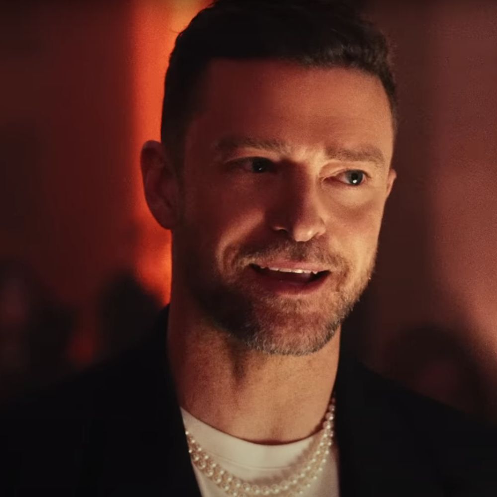 Britney Spears' Fans Come After Justin Timberlake Over DUI Arrest in Sag Harbor Britney Spears' Fans Come After Justin Timberlake Over DUI Arrest in Sag Harbor